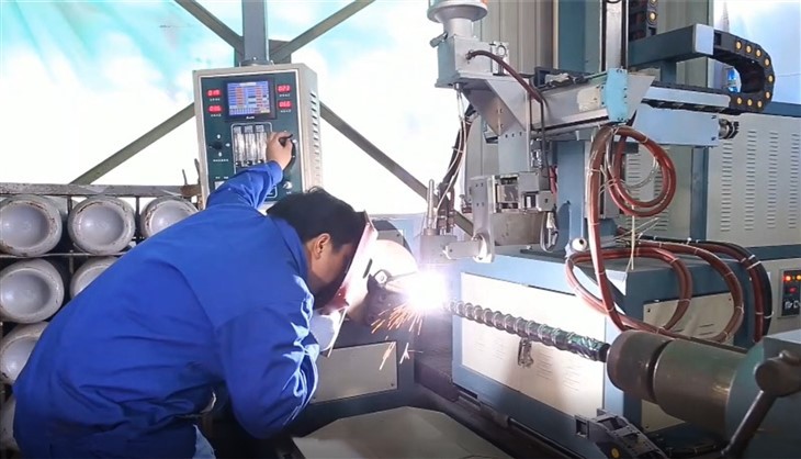 Bimetallic Screw For Plastic With Less 50% Reinforced Additives DW-S2